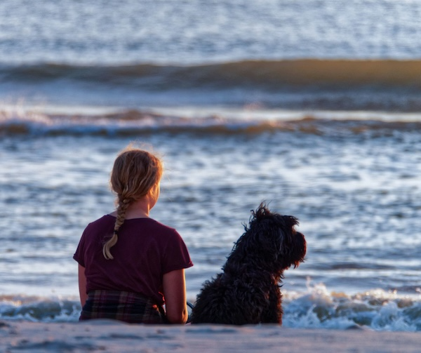 A moment of stillness by the sea
